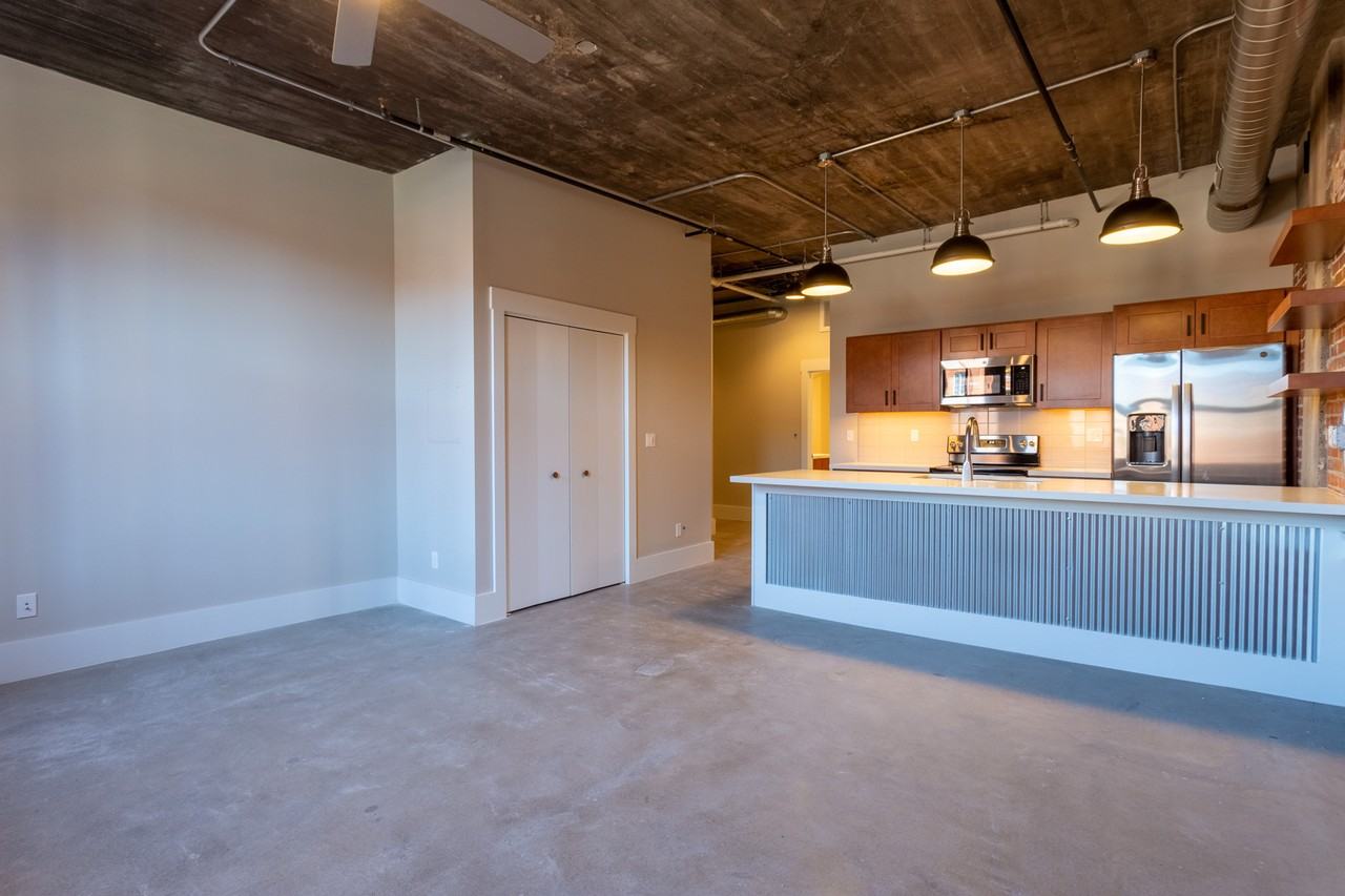220 E. 9th Street - Photo 5 of 50