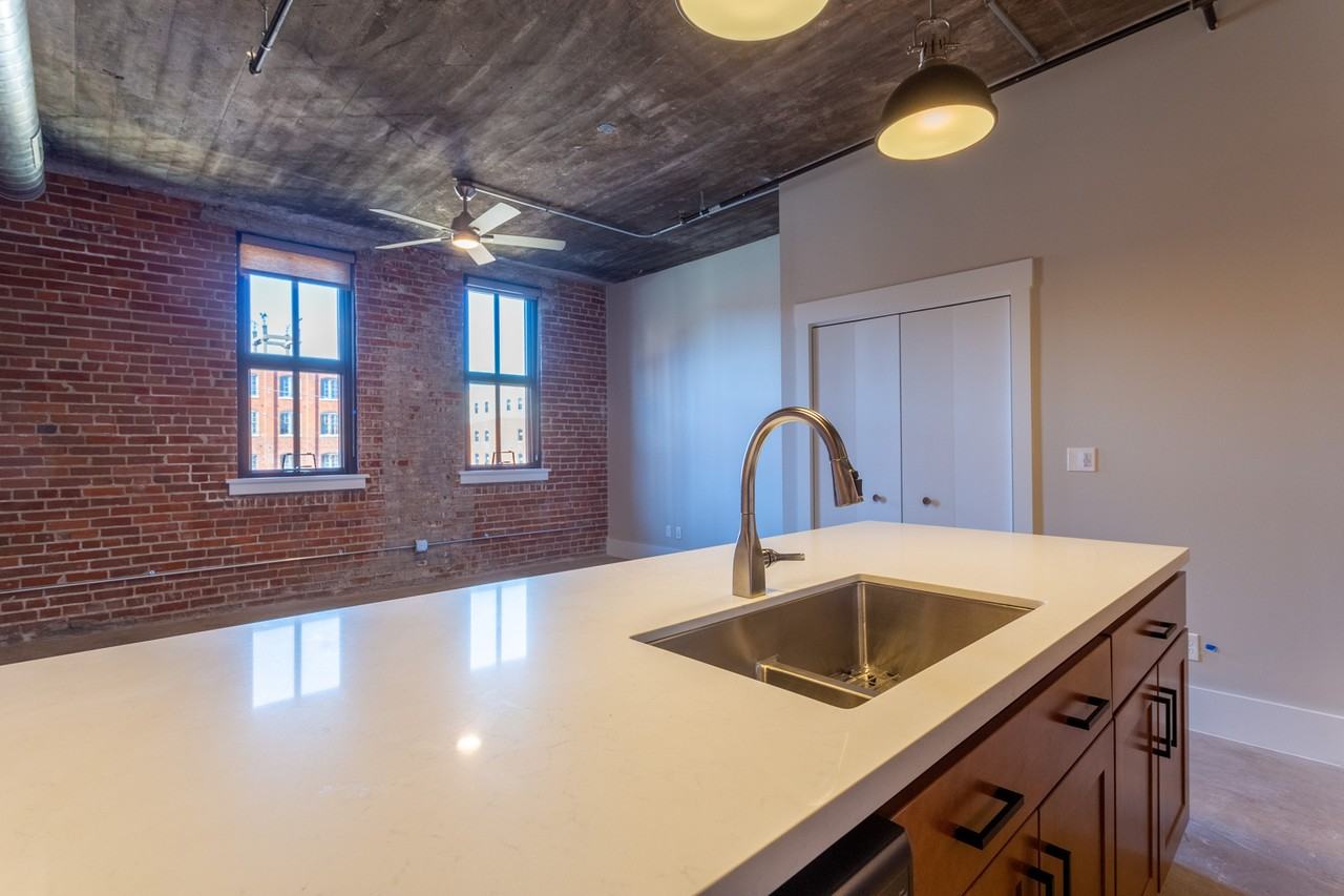 220 E. 9th Street - Photo 7 of 50