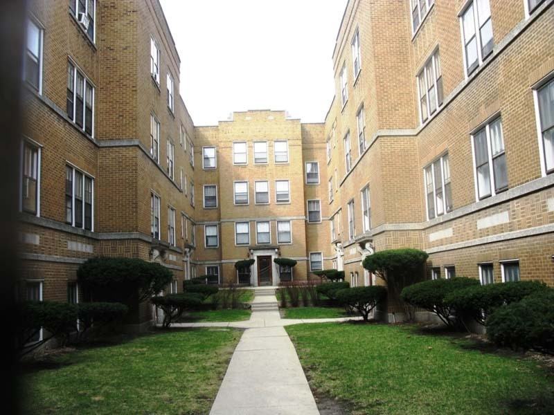 Hoyne Suites - Photo 2 of 7