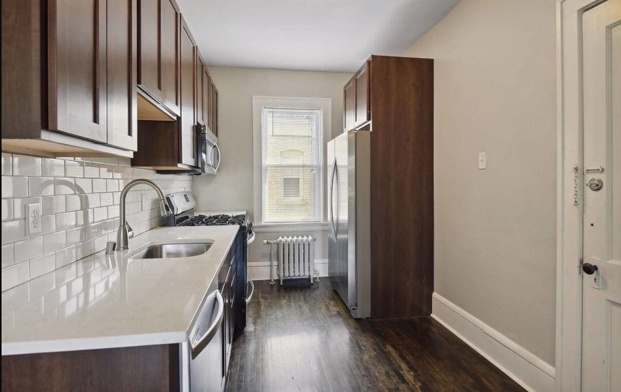2901 James Avenue South - Photo 6 of 13