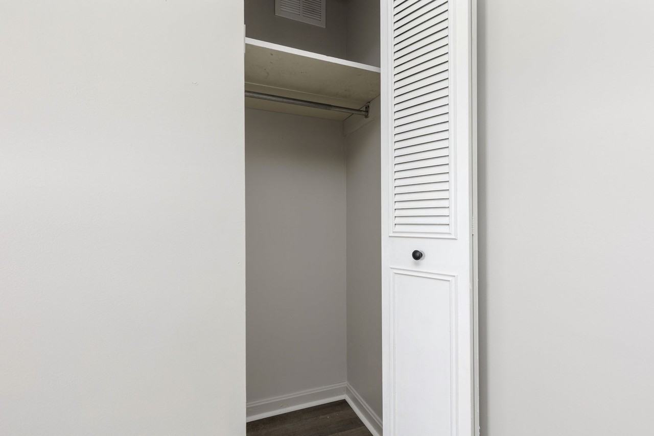 7400 6 Mile Lane - Photo 4 of 19