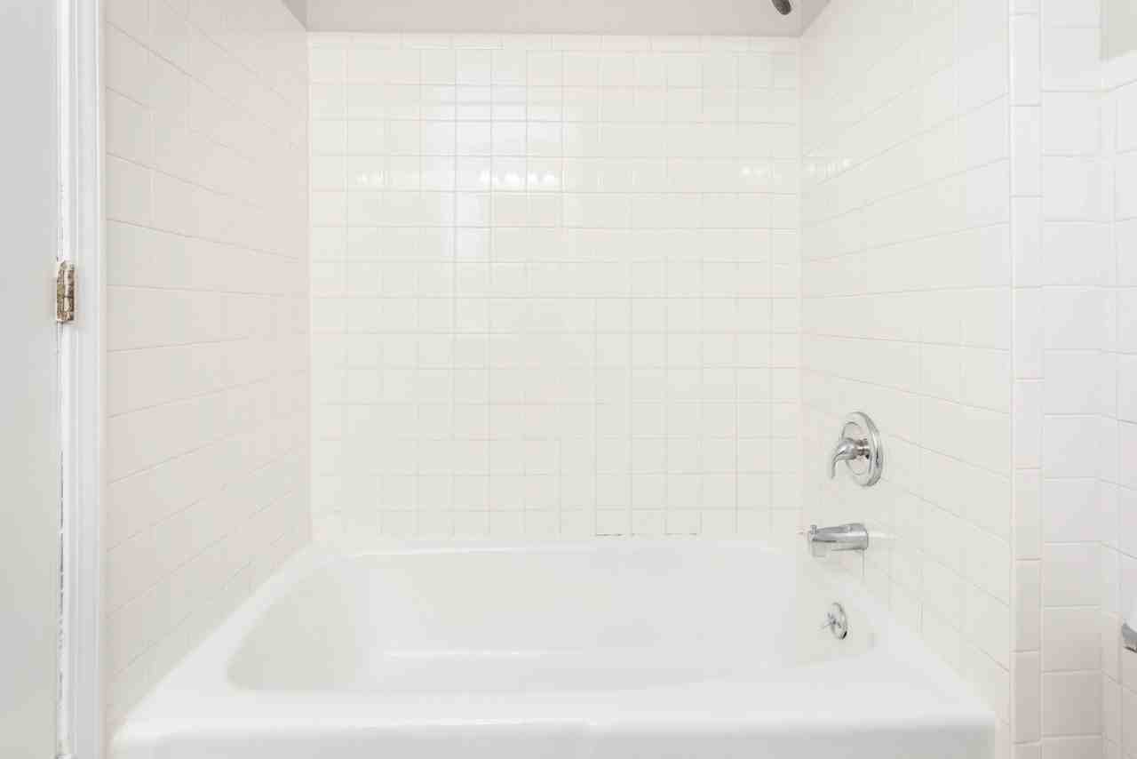 7400 6 Mile Lane - Photo 6 of 19