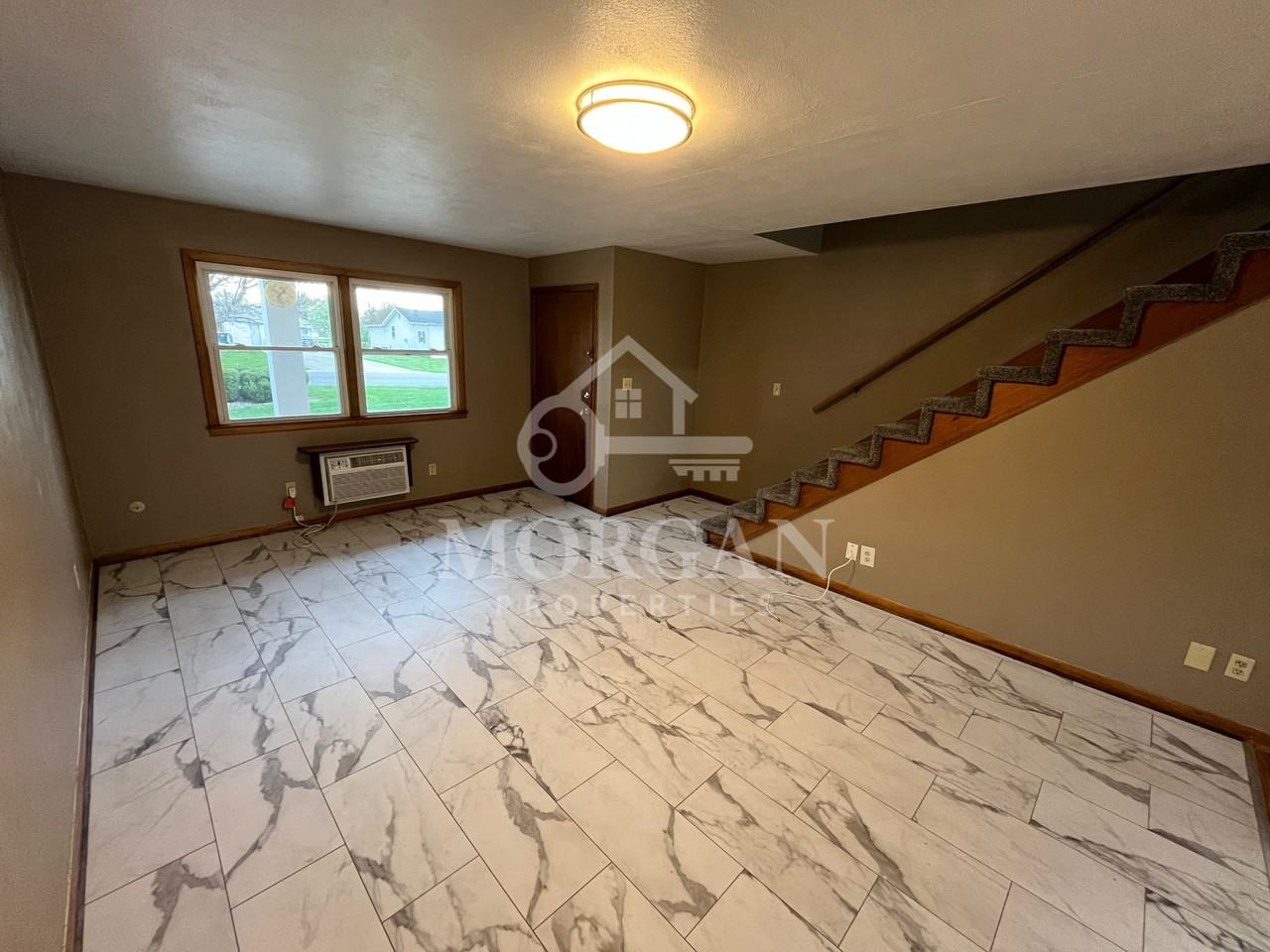 1045 ALHAMBRA - Photo 2 of 8