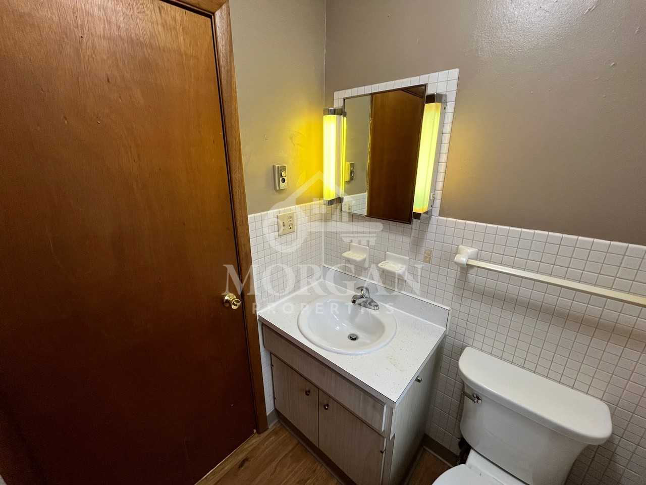 1045 ALHAMBRA - Photo 4 of 8