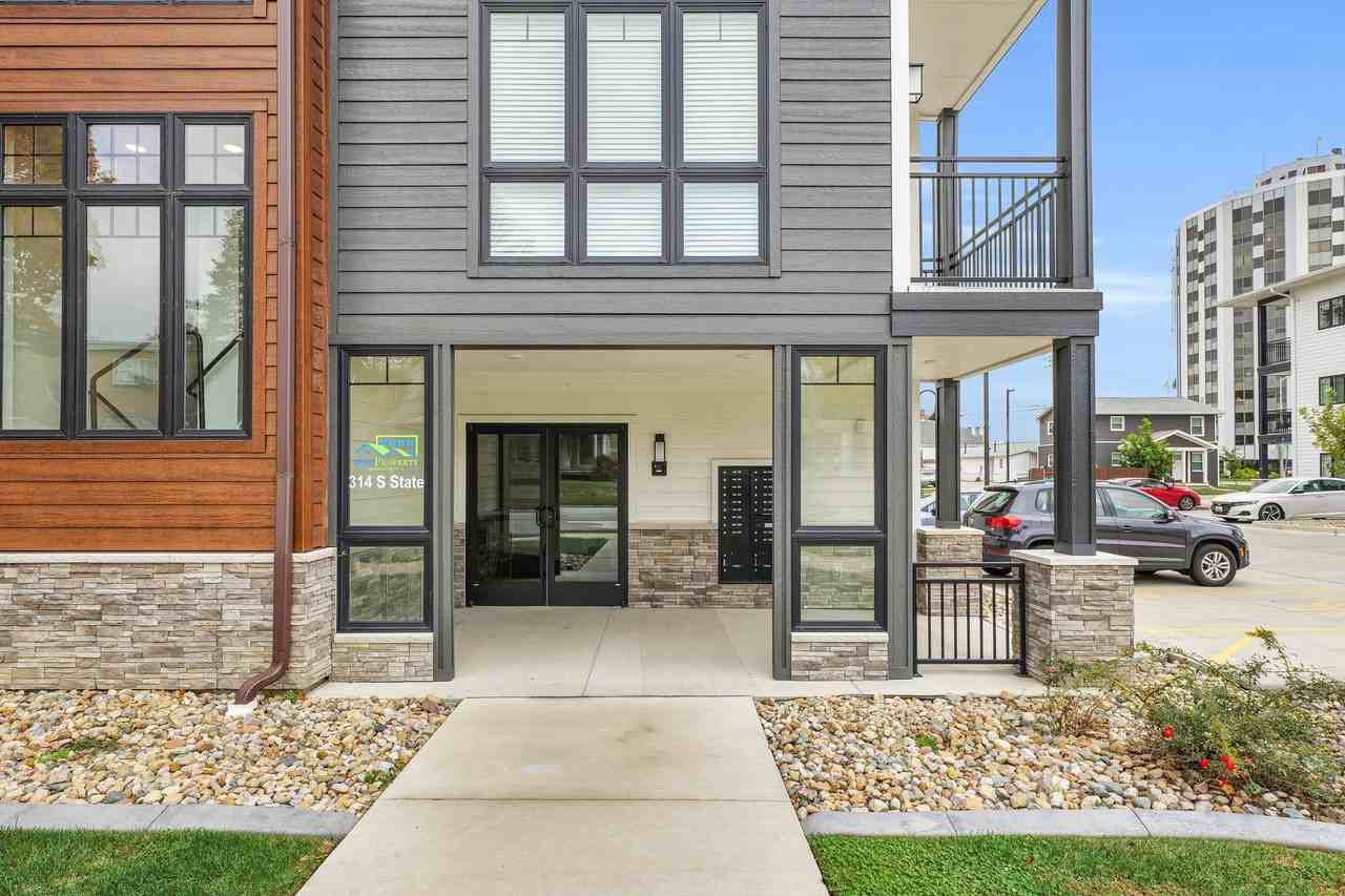 314 S State St - Photo 3 of 50
