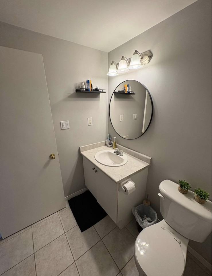 139 Brighton St - Photo 4 of 14