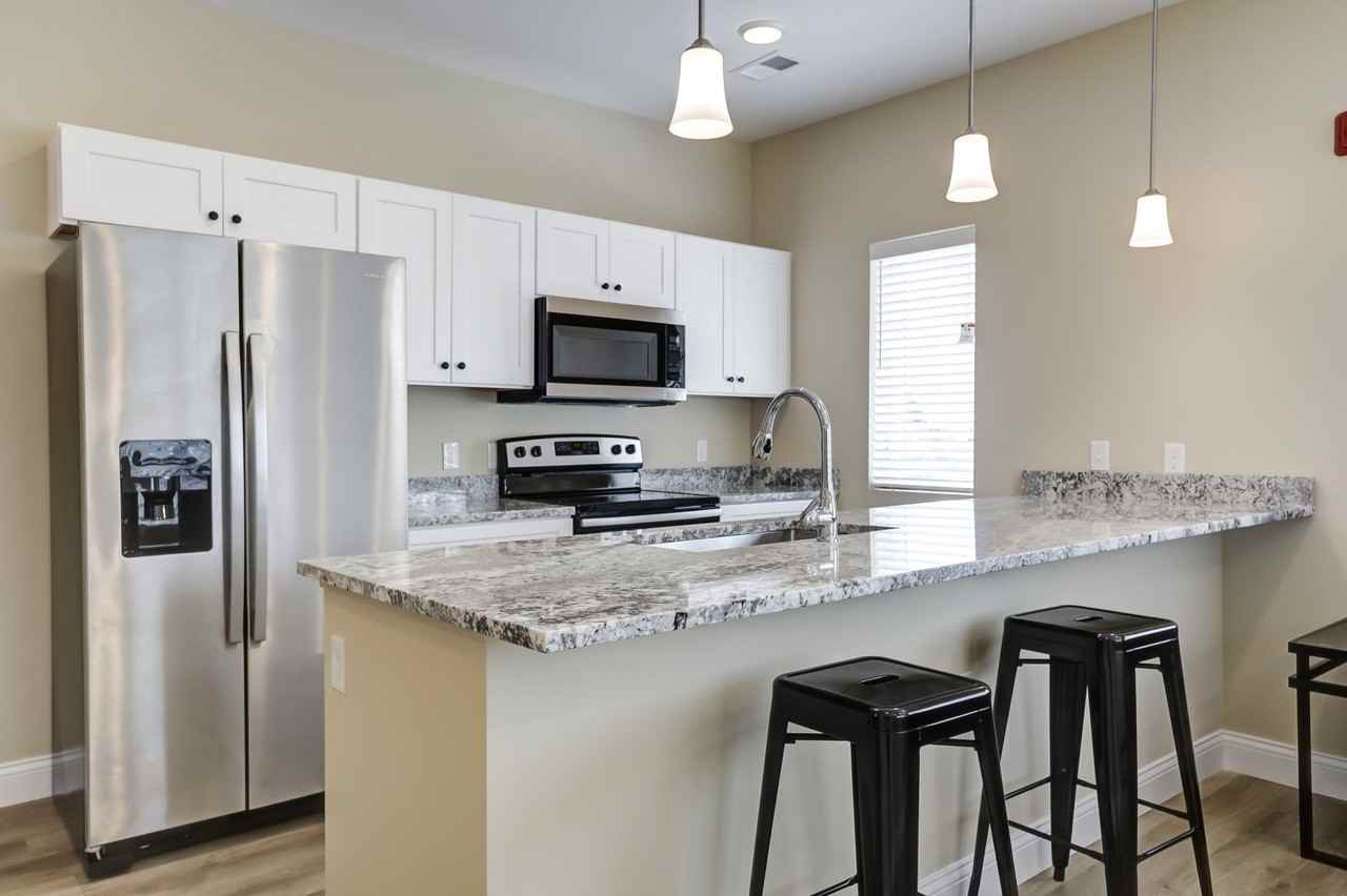 305 W. Clark St - Photo 5 of 50