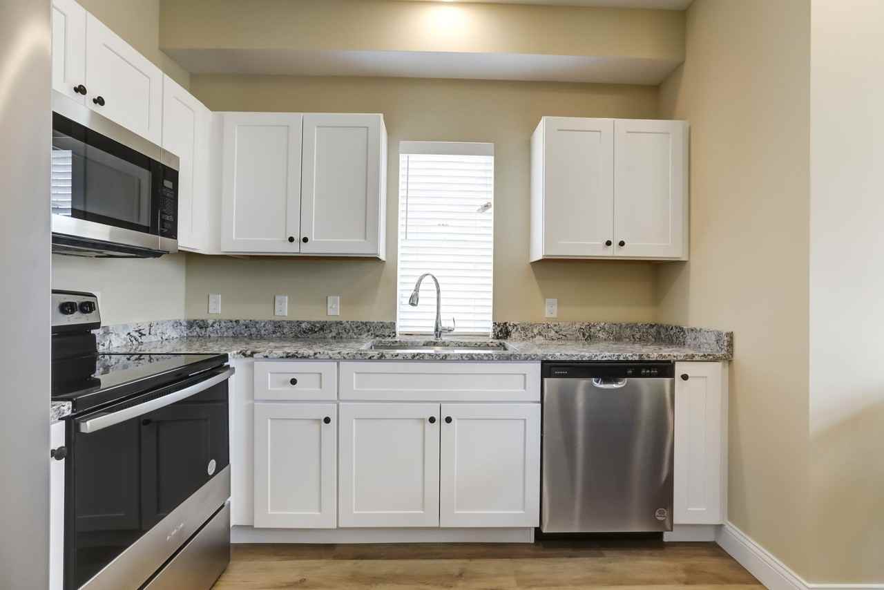 305 W. Clark St - Photo 6 of 50