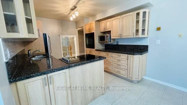 35 Davies Crescent - Photo 5 of 18