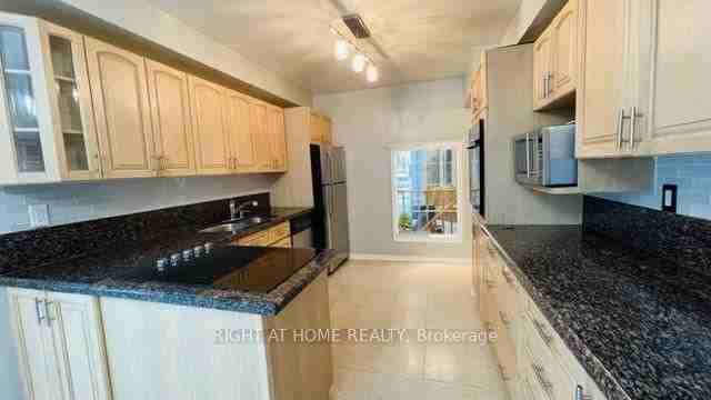 35 Davies Crescent - Photo 3 of 18