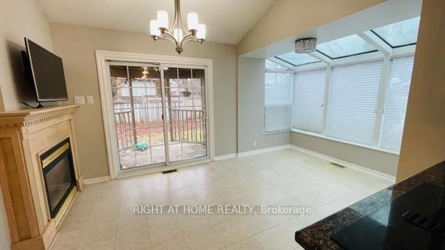 35 Davies Crescent - Photo 7 of 18