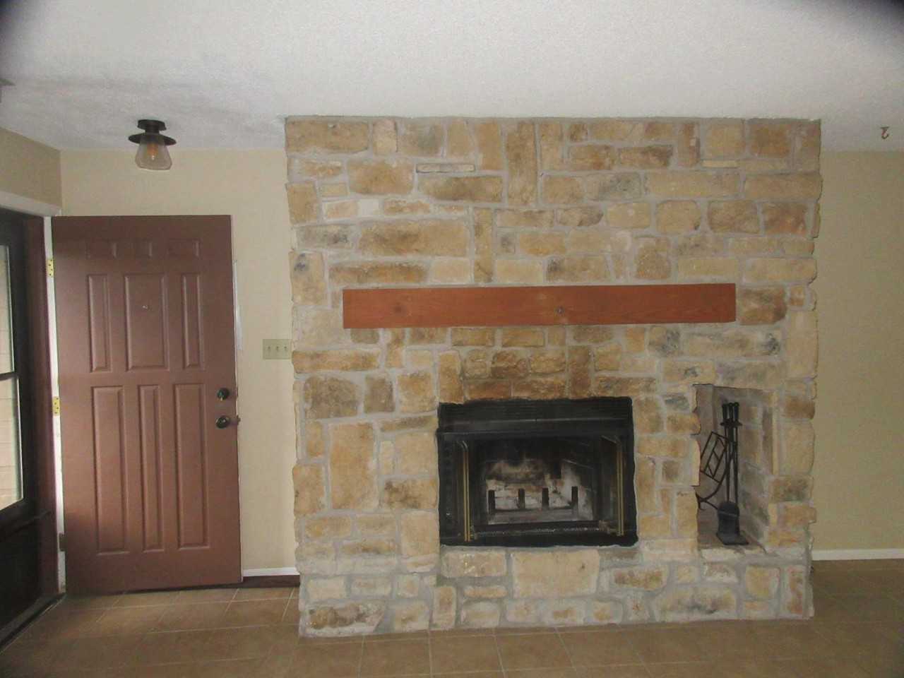 1017 Moorings Dr - Photo 5 of 16