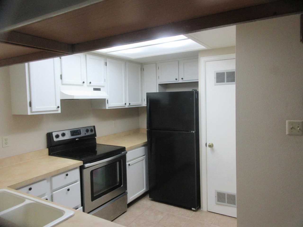 1017 Moorings Dr - Photo 6 of 16