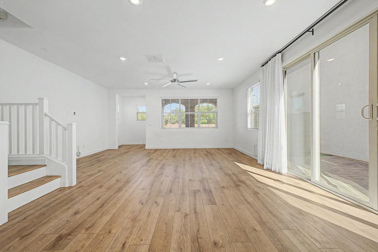 1784 S Senate St - Photo 2 of 30