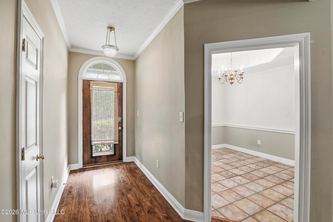 4012 Brookwood Dr - Photo 3 of 16
