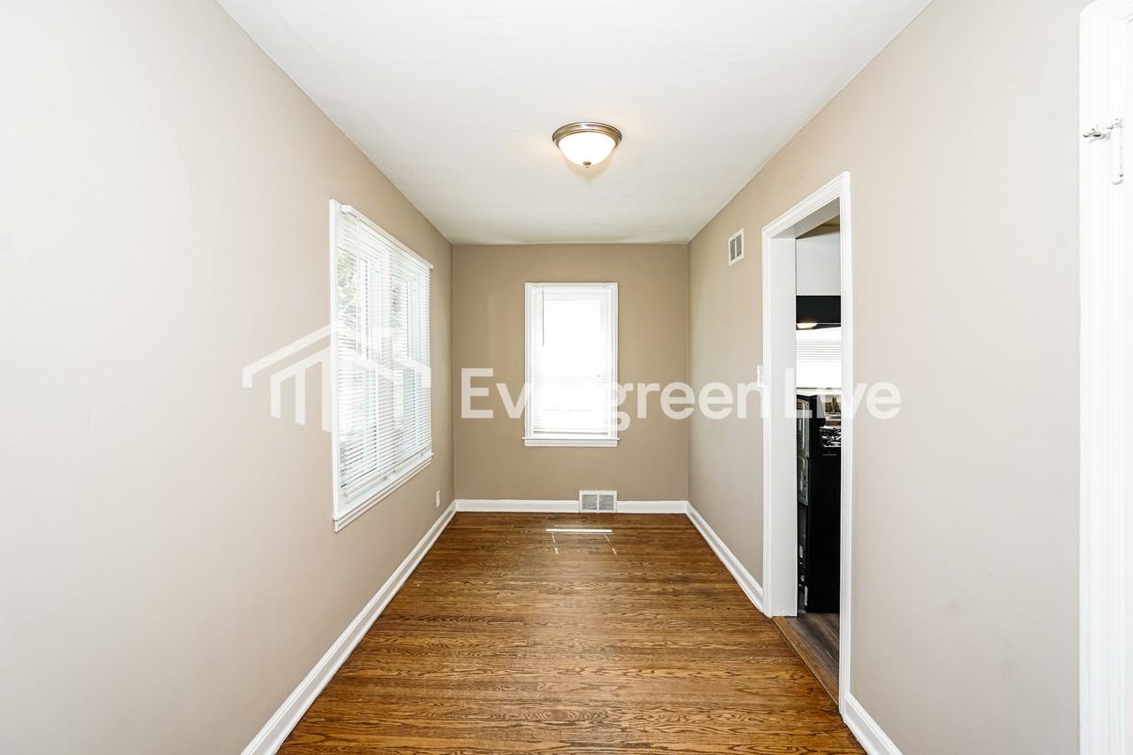 4129 N 48th St - Photo 4 of 15