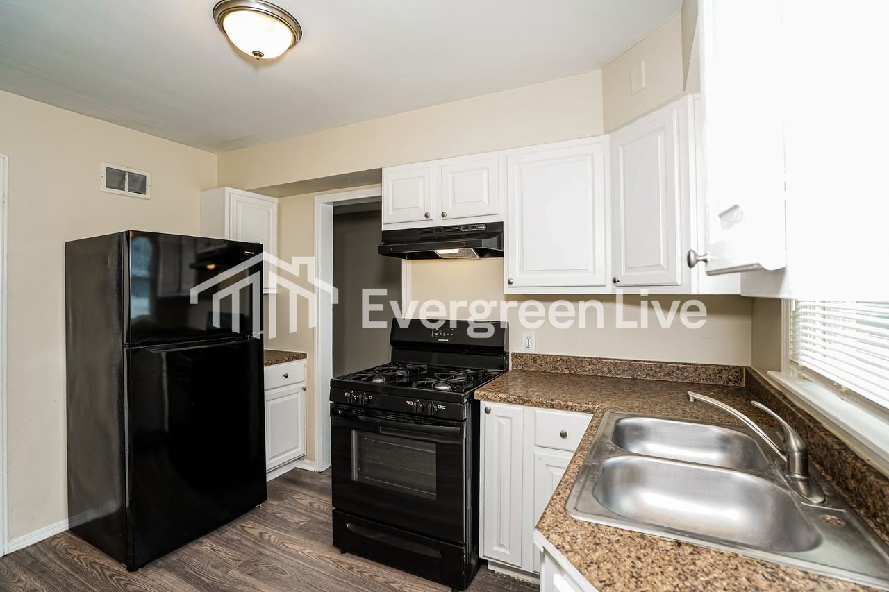 4129 N 48th St - Photo 6 of 15