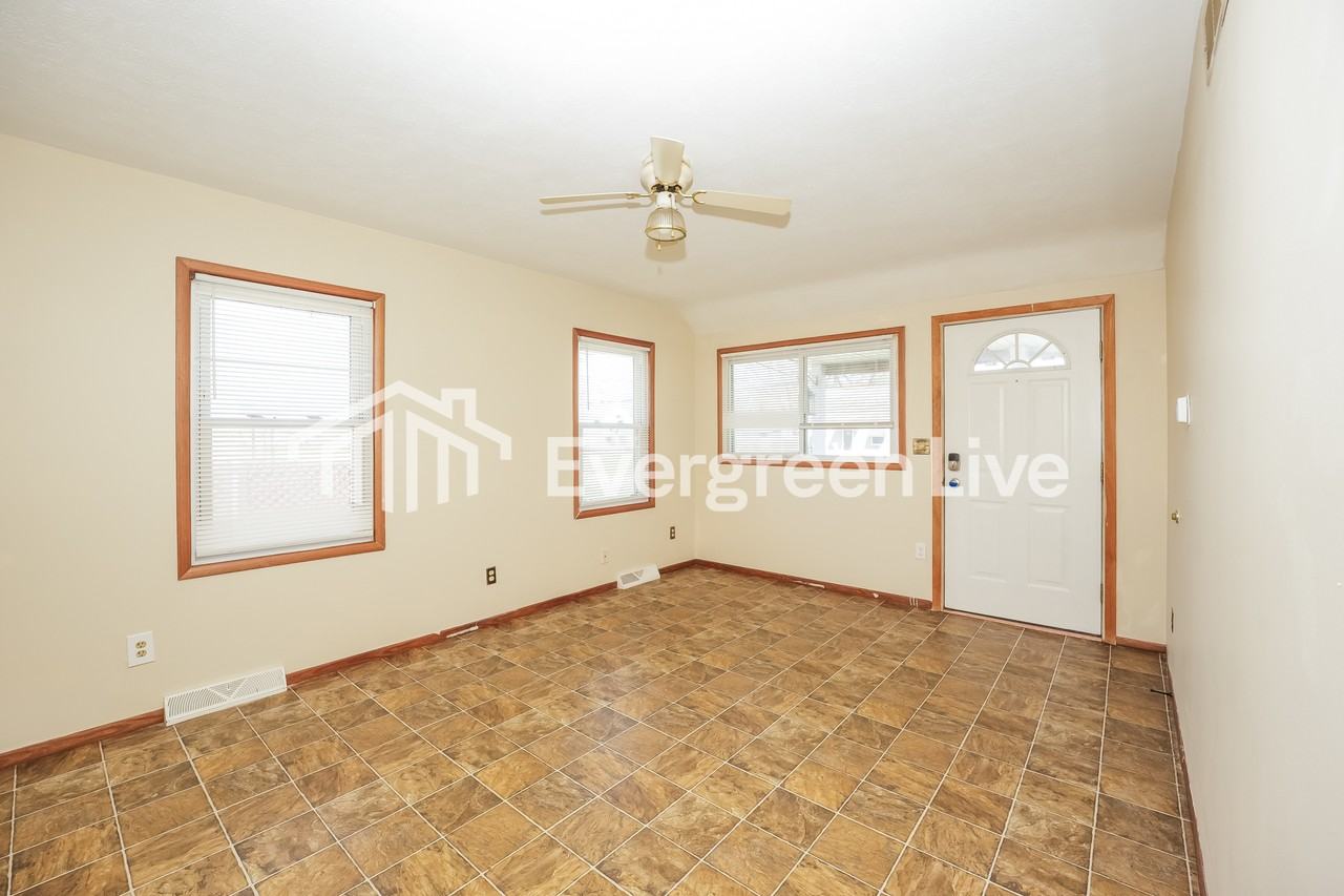 2540 E 38th St - Photo 2 of 15
