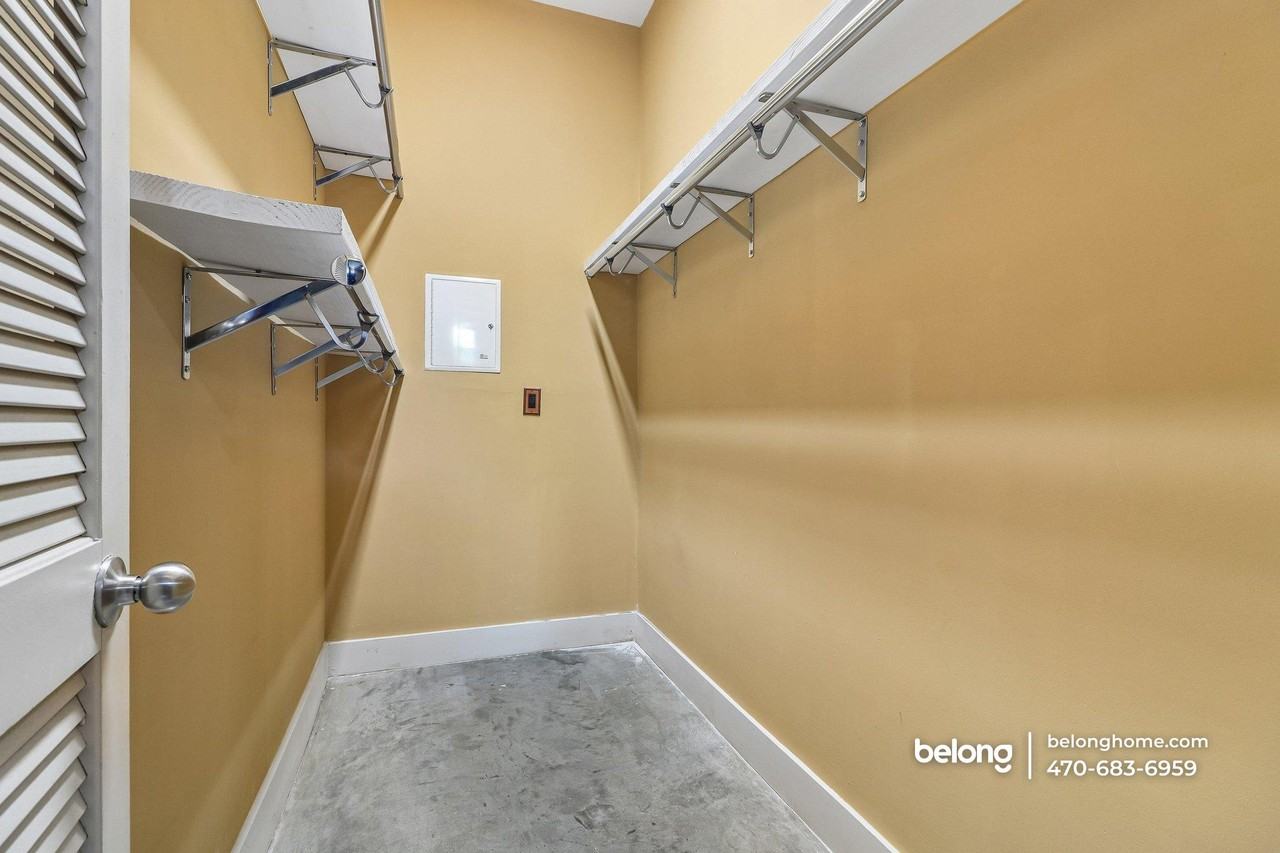 89 Mangum St Sw #216 - Photo 6 of 17