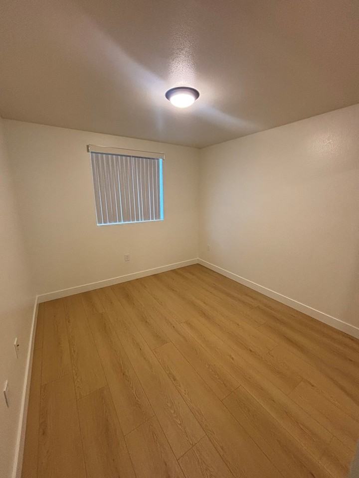 6210 Brynhurst Avenue - Photo 7 of 15