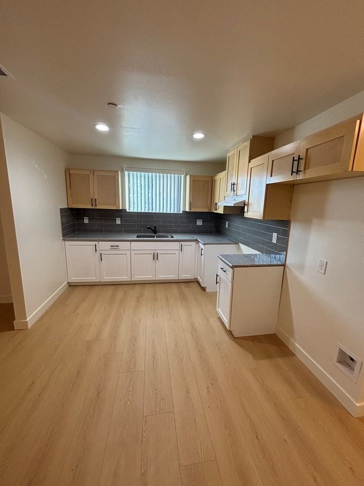 6210 Brynhurst Avenue - Photo 4 of 15