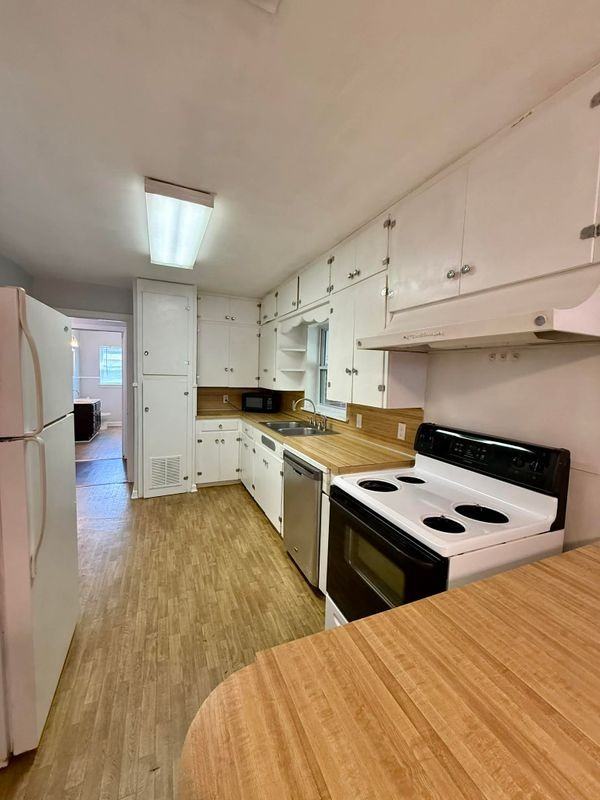 4101 Olive St - Photo 5 of 9