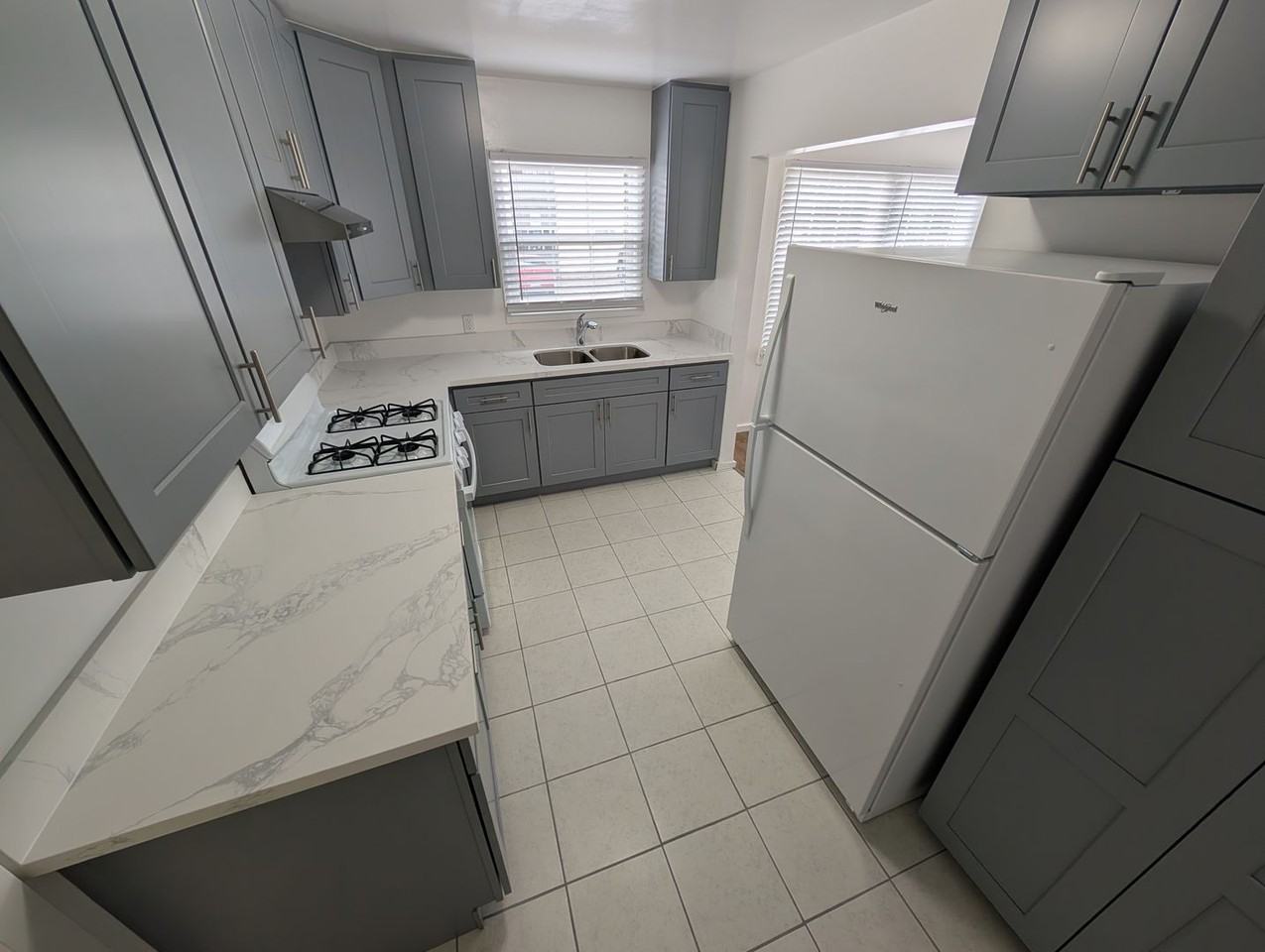 114 N N St - Photo 4 of 12