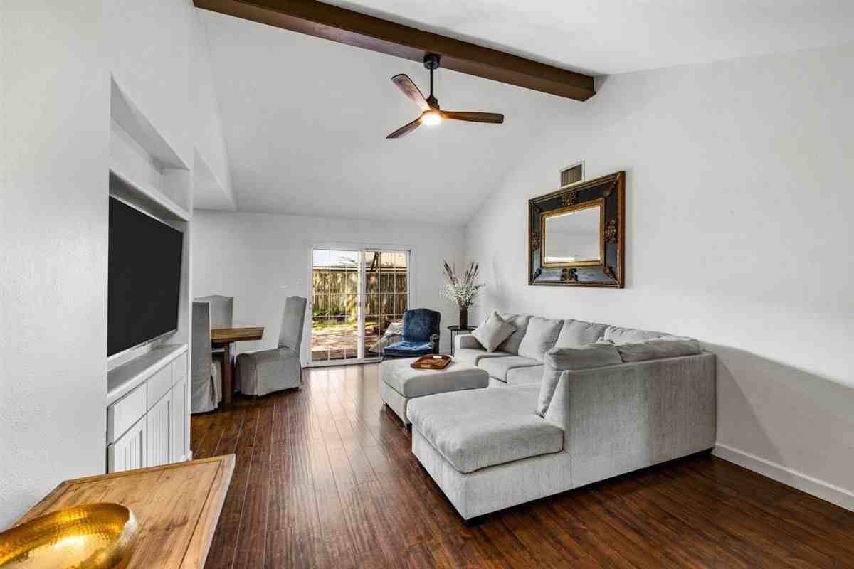 2512 Azalea Ct - Photo 2 of 30