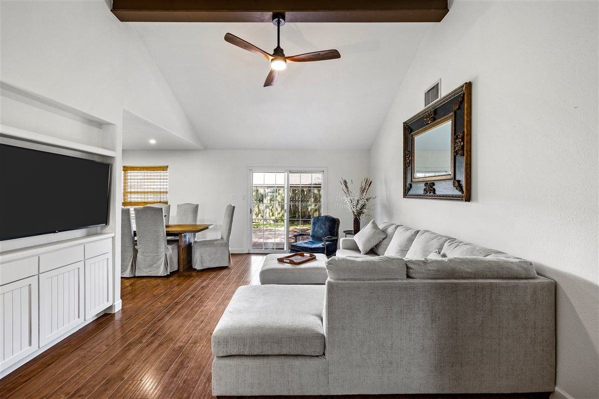 2512 Azalea Ct - Photo 5 of 30