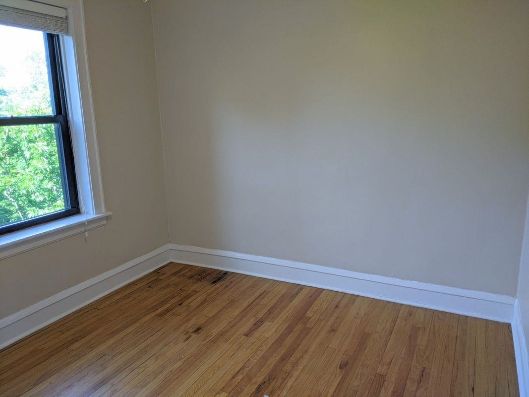 716 Reba Pl - Photo 7 of 13