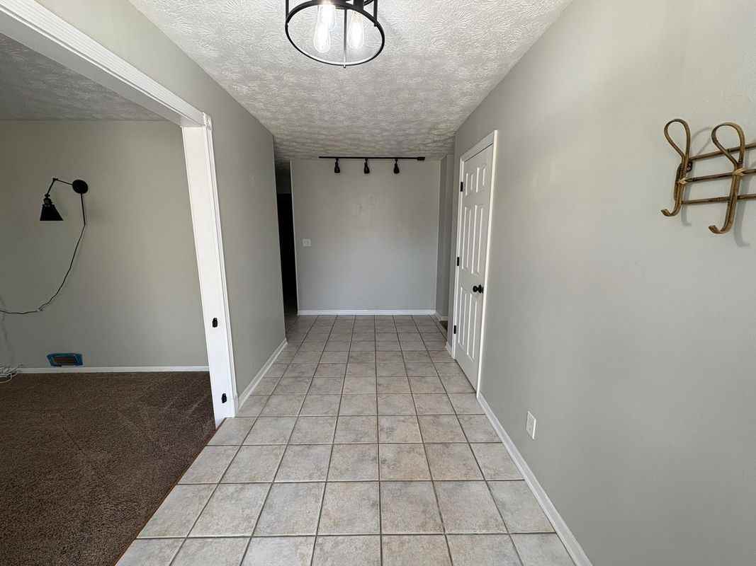 2087 Granada Dr - Photo 6 of 43