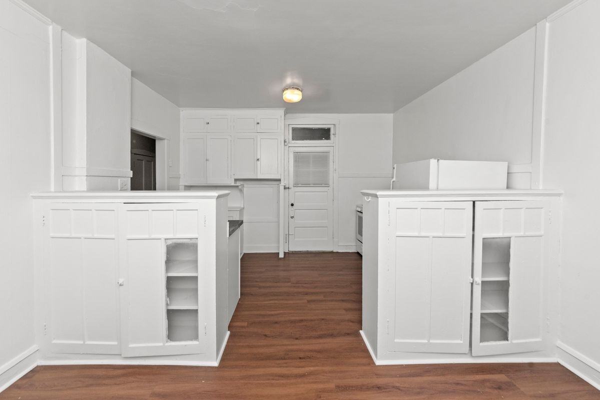 5614 N Kimball Ave - Photo 2 of 13