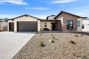 featured image of 5504 E Edgar Way