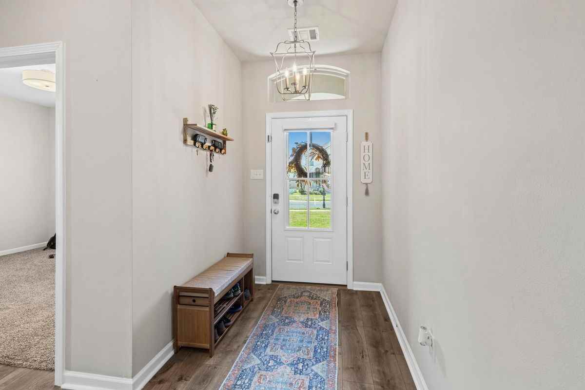 294 Windsor Woods Dr - Photo 3 of 11