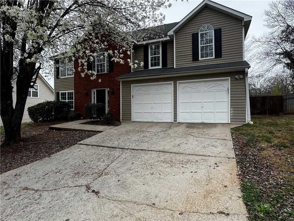 2463 Meadow Springs Dr - Photo 2 of 19