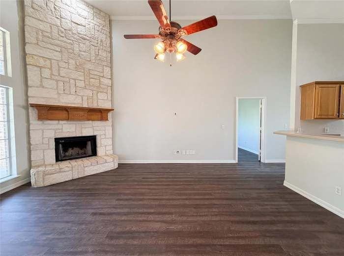 416 Fossil Rock Dr - Photo 2 of 20