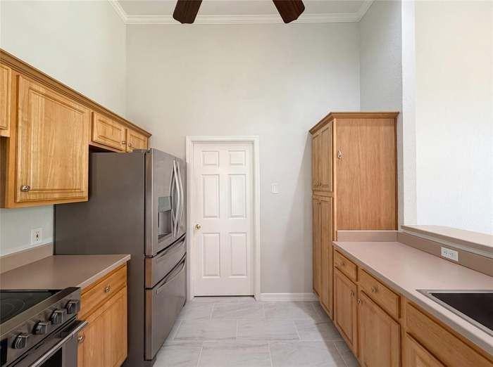 416 Fossil Rock Dr - Photo 3 of 20