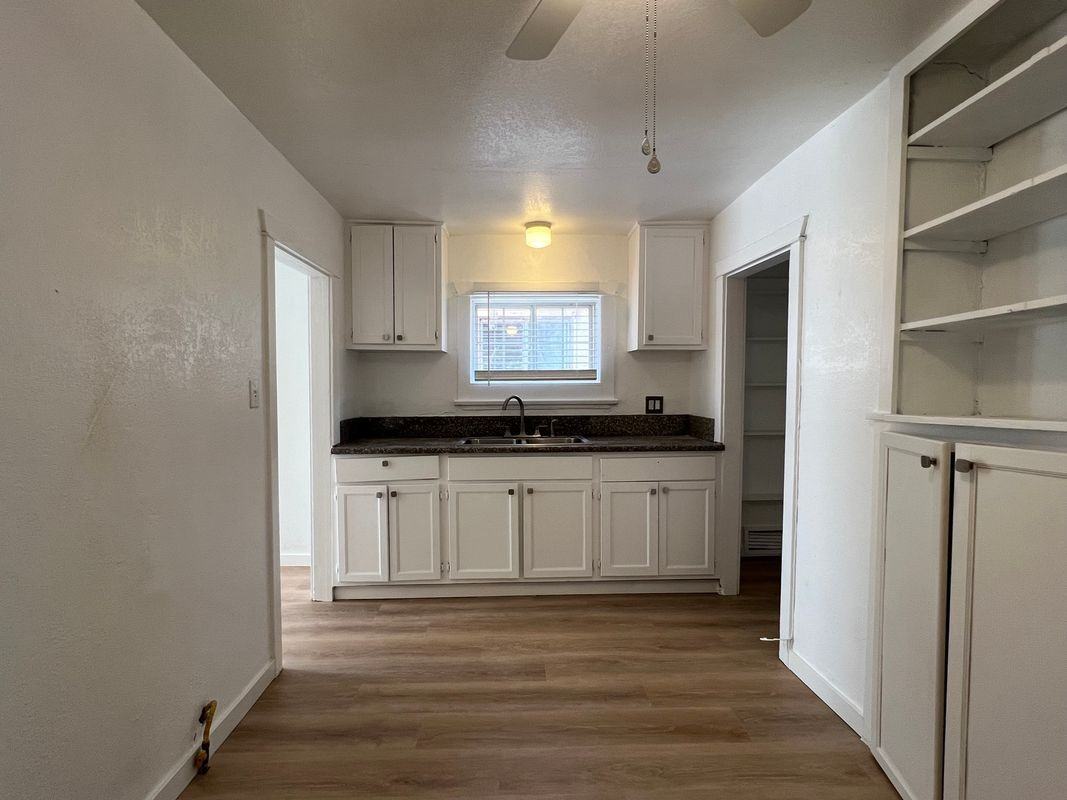 720 N Guadalupe Ave ##2 - Photo 3 of 7