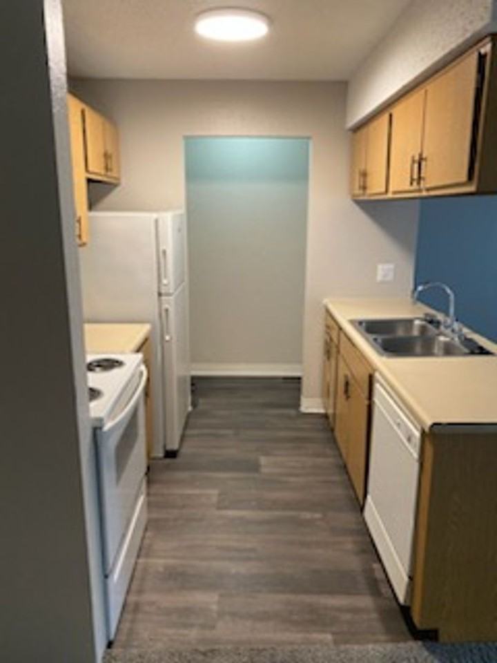 2701 S. Emporia St. - Photo 6 of 50