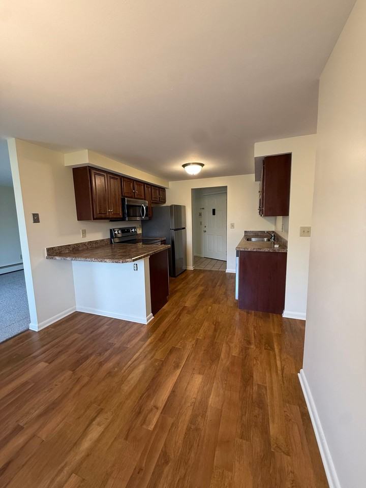 8821 New Country Dr - Photo 6 of 34