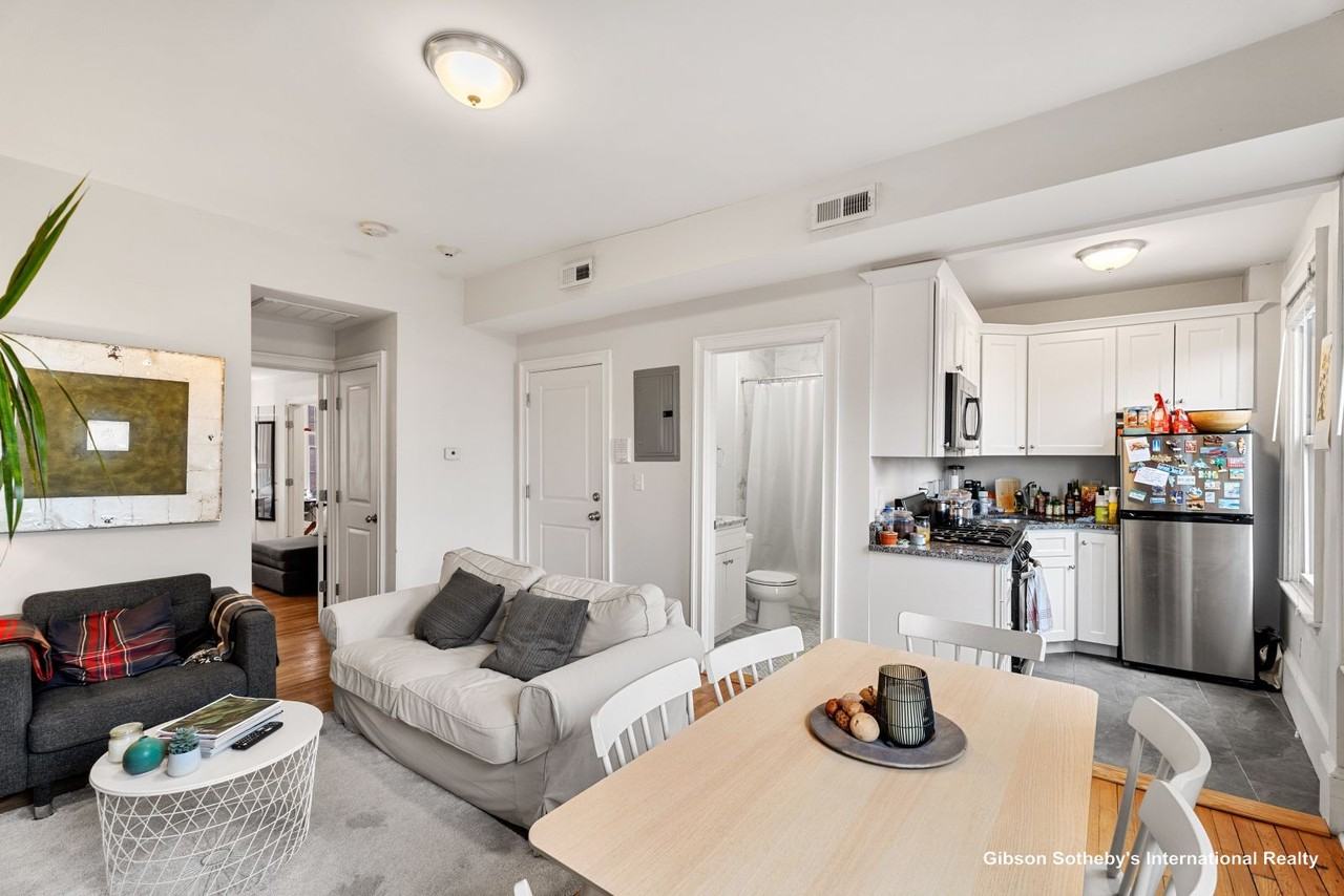 62 W Cedar St #3 - Photo 4 of 18