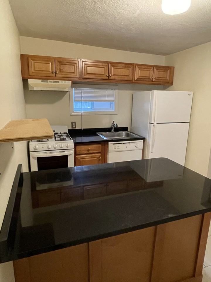 Bay St #1L - Photo 2 of 22