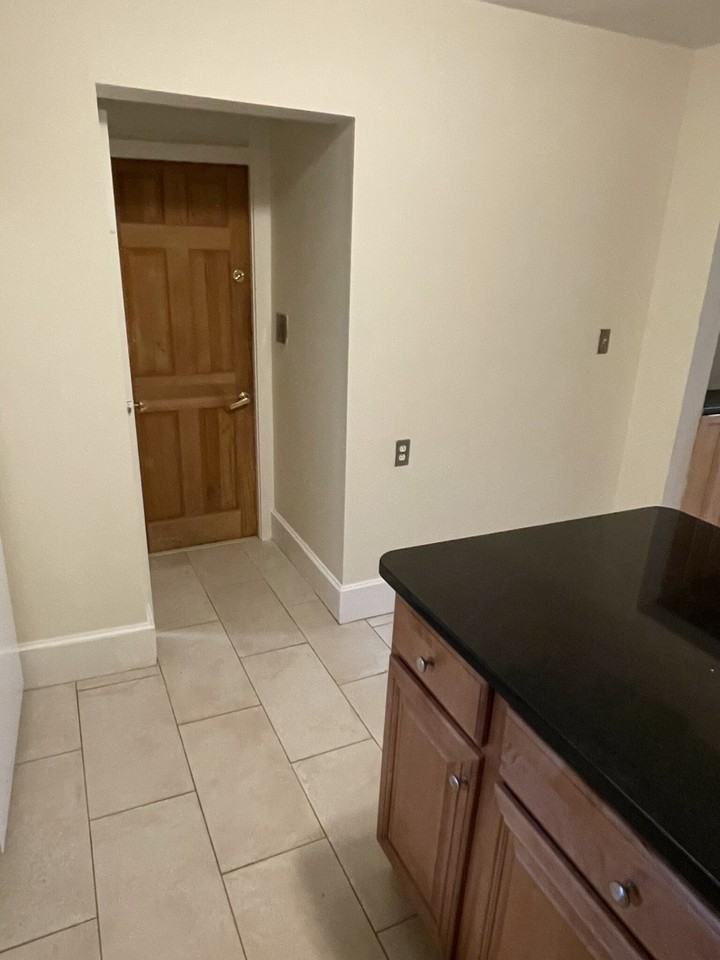 Bay St #1L - Photo 5 of 22