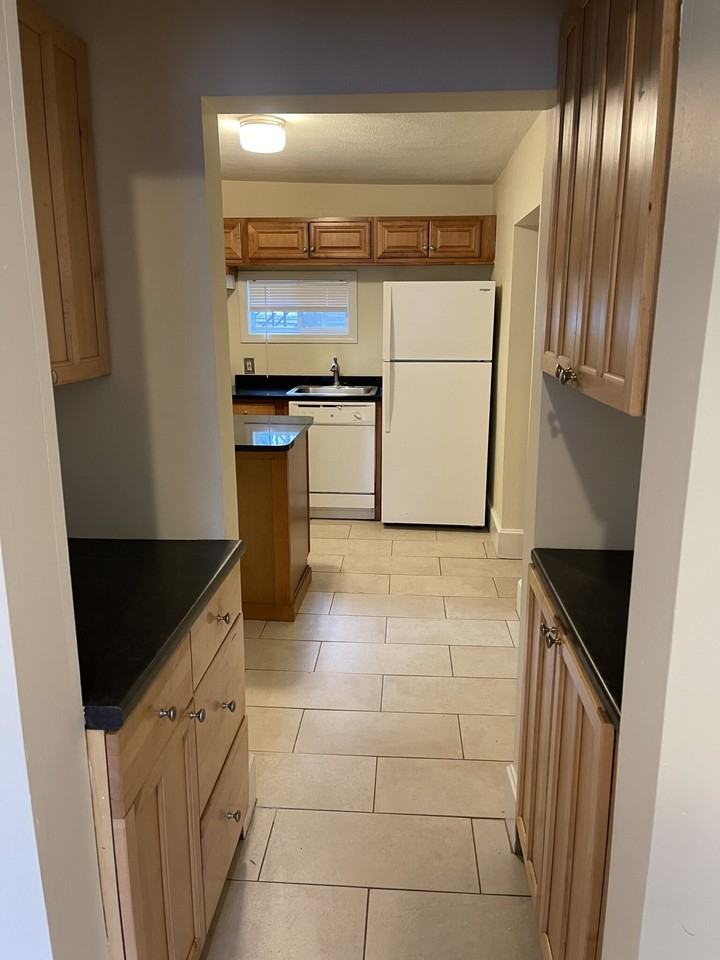 Bay St #1L - Photo 7 of 22