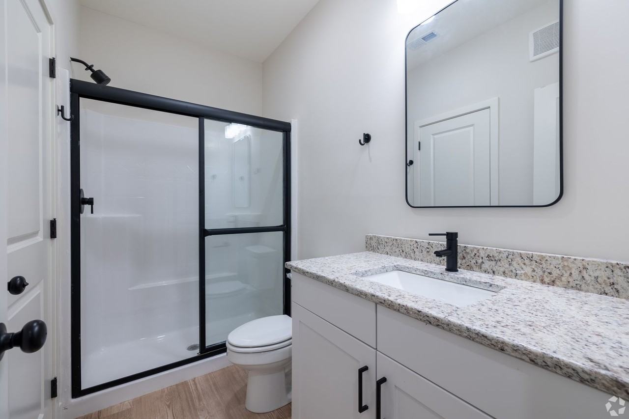 1729 Midtown - Photo 3 of 9