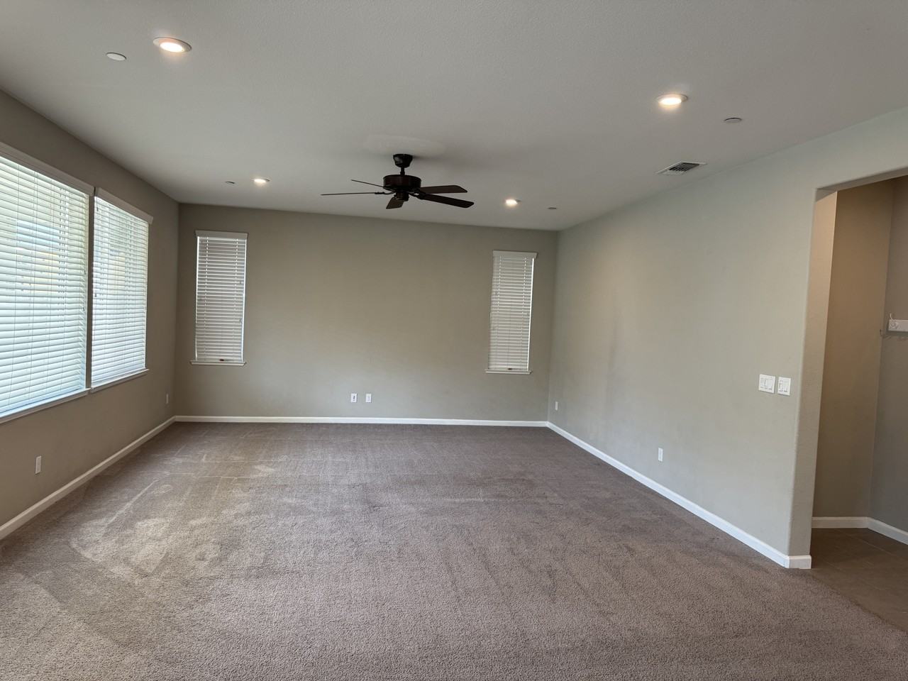 3057 Quincy Avenue - Photo 6 of 21