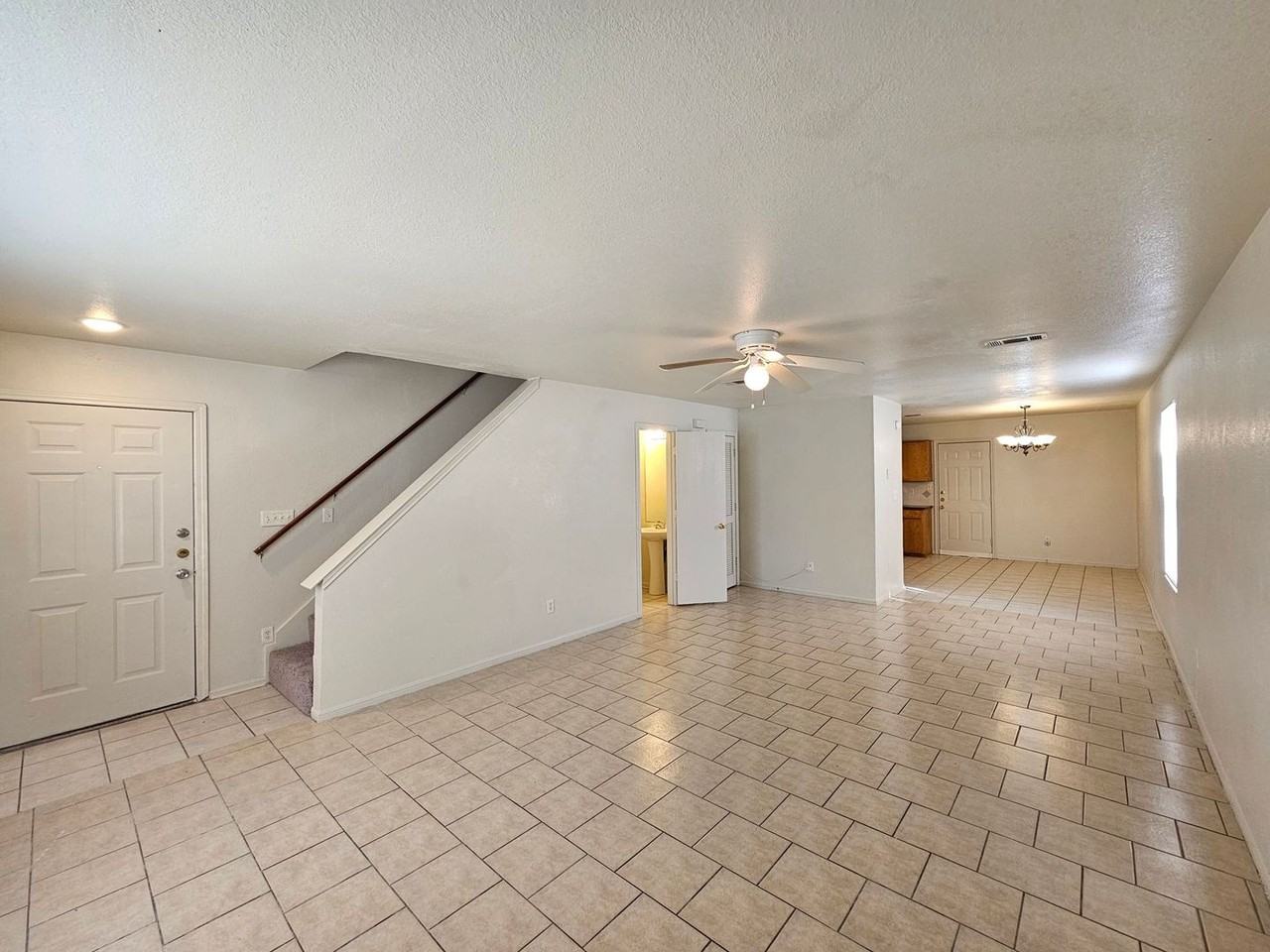 3003 Cantabrian Dr #D - Photo 5 of 27