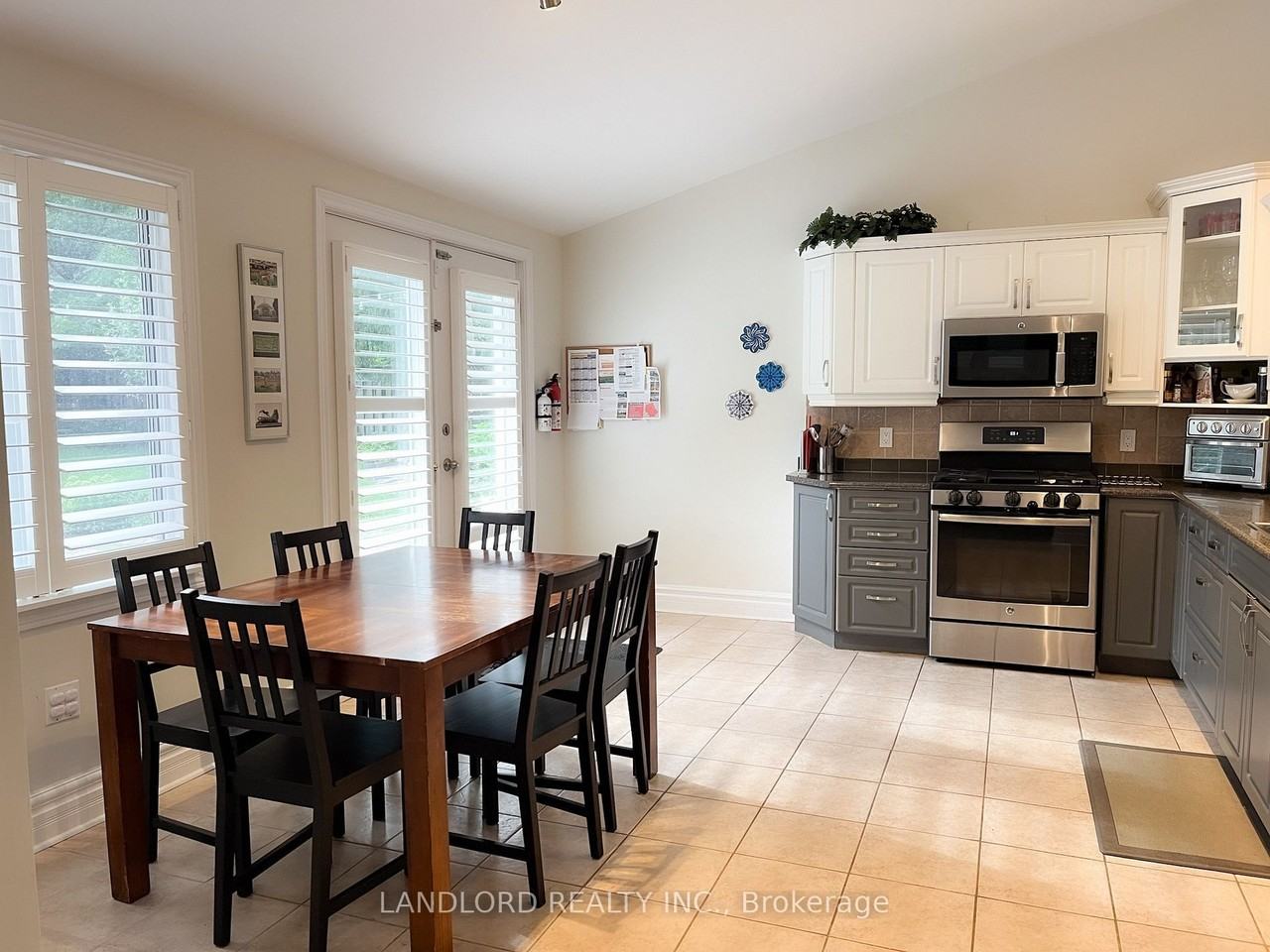 16 West Hill Dr - Photo 2 of 25