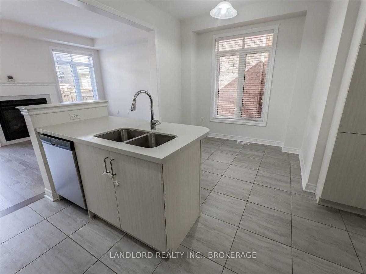 3301 Jacob Way - Photo 4 of 24