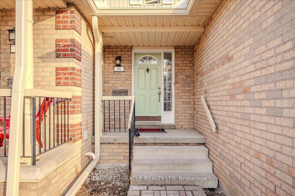 302 College Avenue West #45 - Photo 3 of 16